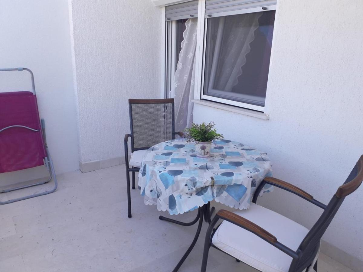 Apartments Carev 1293 Езера Экстерьер фото